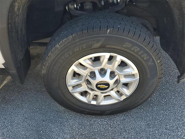 Photo of 2024 Summit White Chevrolet Silverado 2500