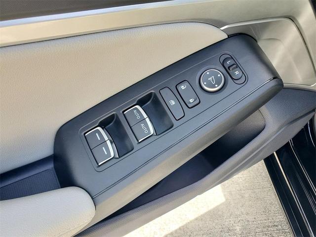 Photo of 2025 Majestic Black Pearl Acura Integra