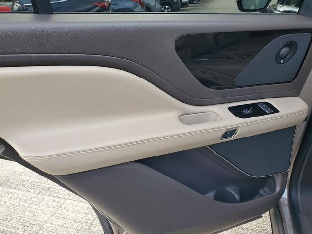 Photo of 2021 Iced Mocha Lincoln Aviator