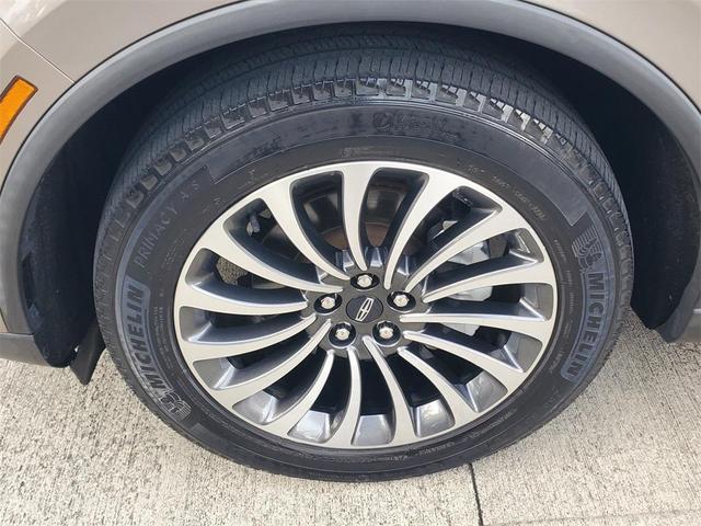 Photo of 2021 Iced Mocha Lincoln Aviator