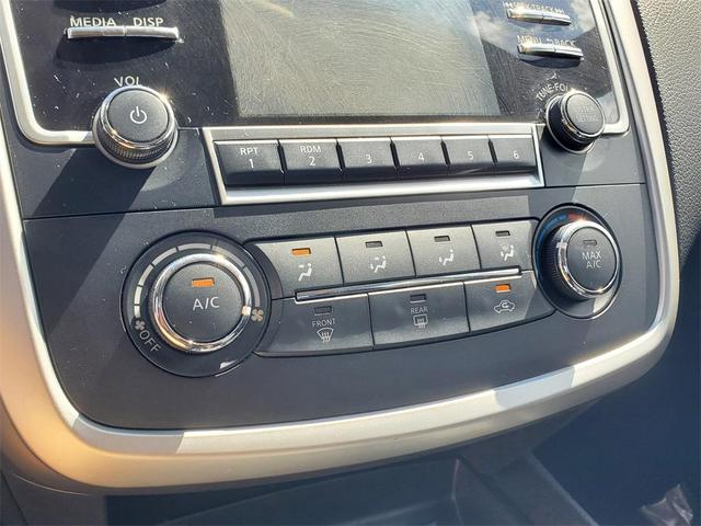 Photo of 2017 Gun Metallic Nissan Altima
