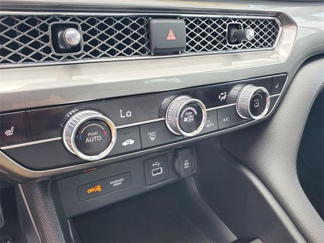 Photo of 2024 Platinum White Pearl Acura Integra