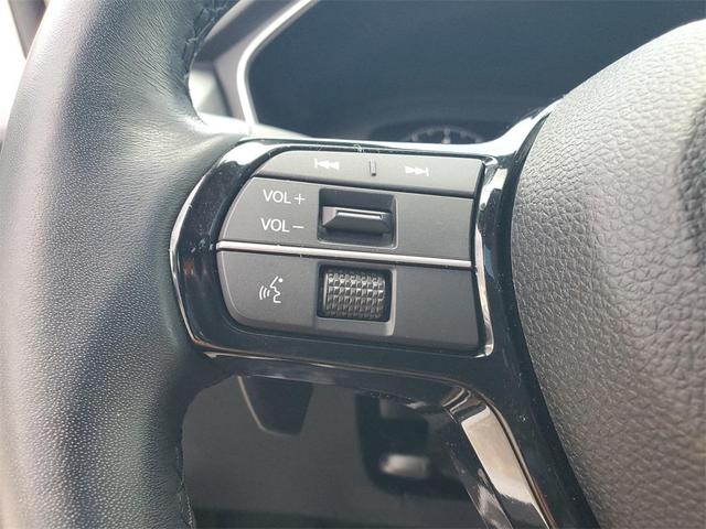 Photo of 2024 Platinum White Pearl Acura Integra
