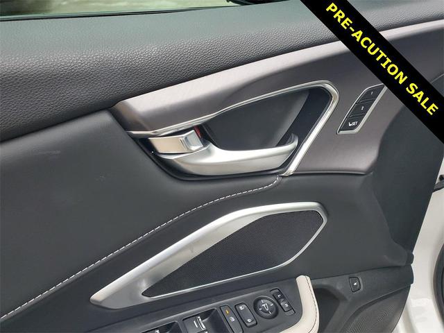 Photo of 2025 Platinum White Pearl Acura RDX