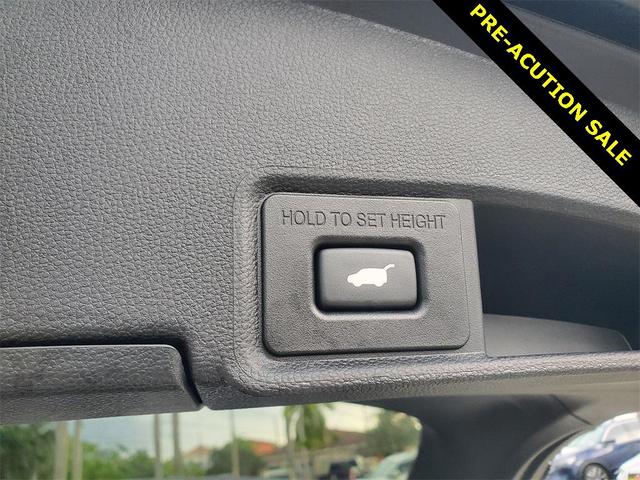 Photo of 2025 Platinum White Pearl Acura RDX