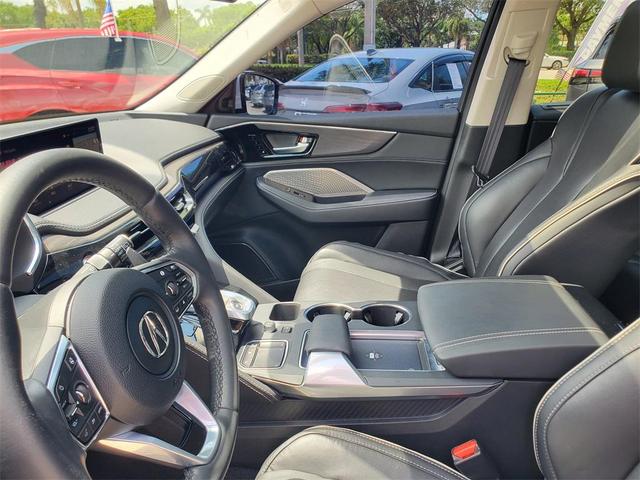 Photo of 2023 Platinum White Pearl Acura MDX