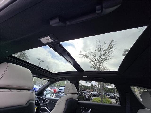Photo of 2025 Platinum Acura RDX
