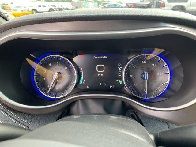 Photo of 2026 Bright White Clearcoat Chrysler Pacifica