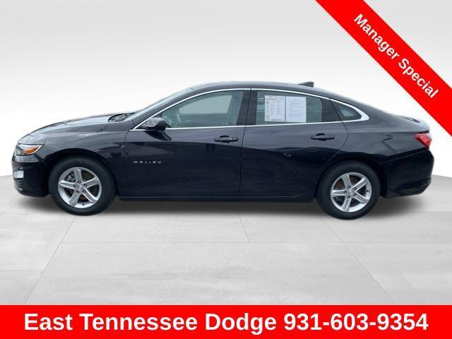 Photo of 2022 Dark Ash Metallic Chevrolet Malibu