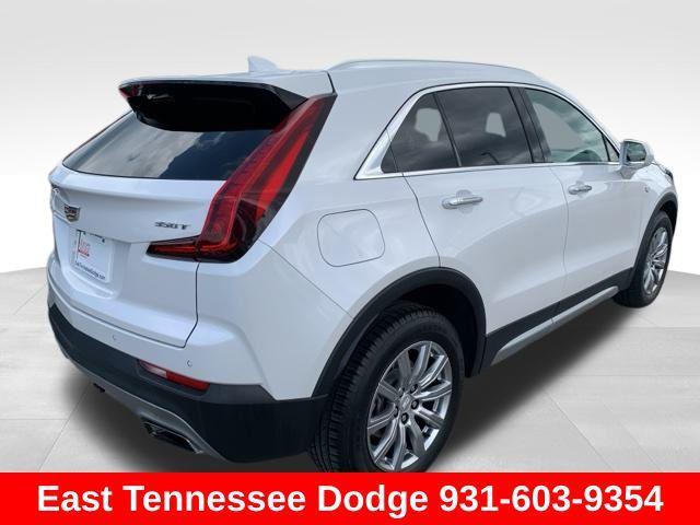 Photo of 2020 Crystal White Tricoat Cadillac XT4