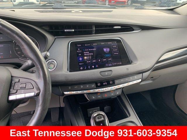 Photo of 2020 Crystal White Tricoat Cadillac XT4
