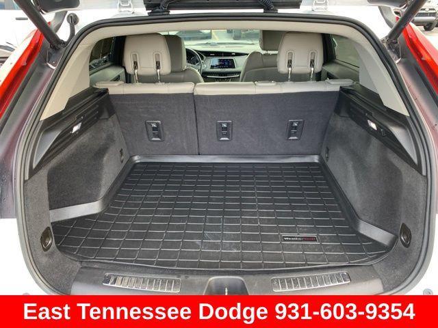 Photo of 2020 Crystal White Tricoat Cadillac XT4