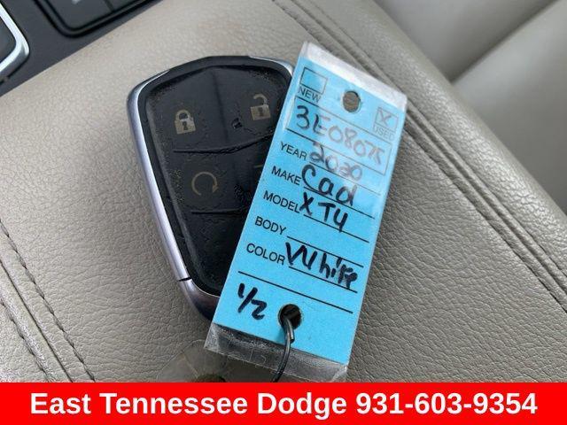 Photo of 2020 Crystal White Tricoat Cadillac XT4