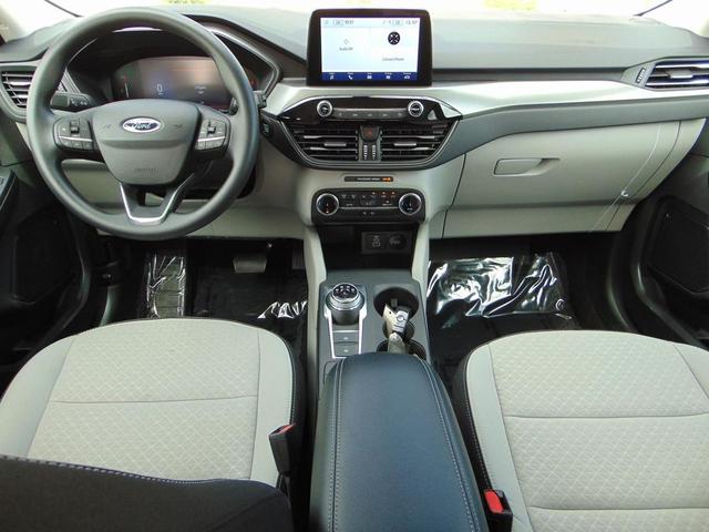 Photo of 2025 Oxford White Ford Escape