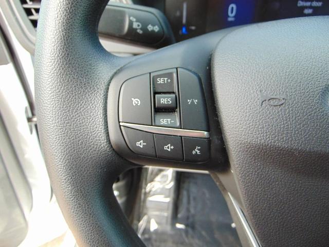 Photo of 2025 Oxford White Ford Escape