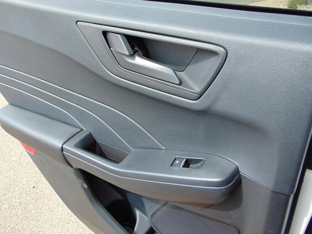 Photo of 2025 Oxford White Ford Escape