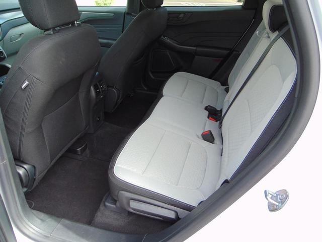 Photo of 2025 Oxford White Ford Escape