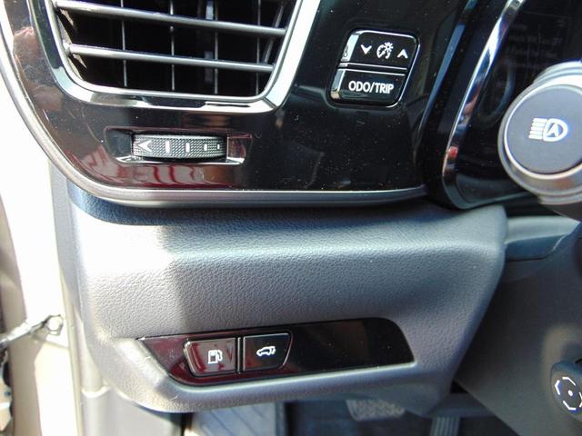 Photo of 2022 Atomic Silver Lexus NX 350