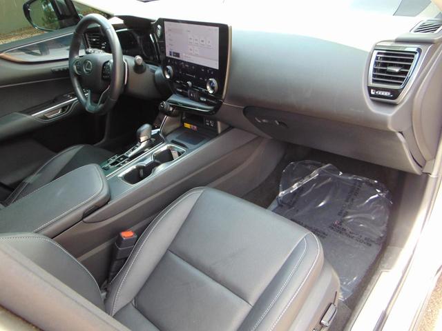 Photo of 2022 Atomic Silver Lexus NX 350