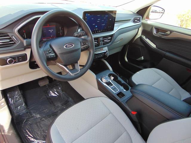 Photo of 2025 Rapid Red Metallic Tinted Clearcoat Ford Escape
