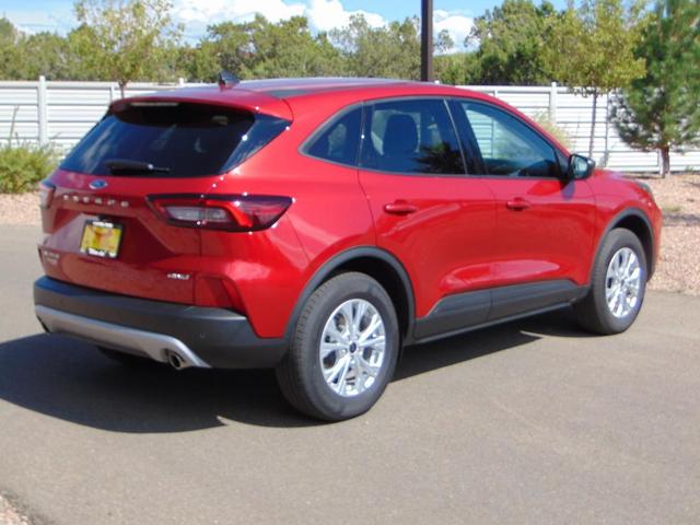 Photo of 2025 Rapid Red Metallic Tinted Clearcoat Ford Escape