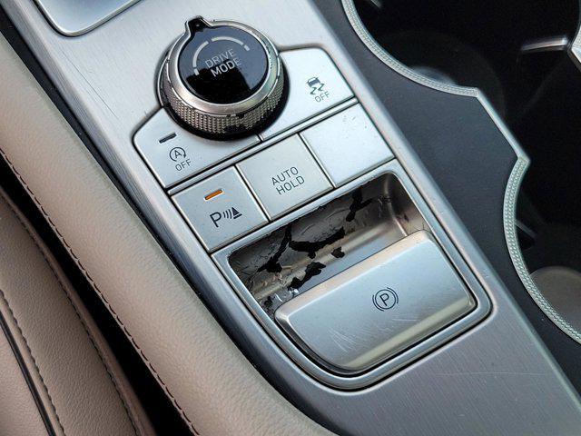 Photo of 2019 Victoria Black Genesis G70