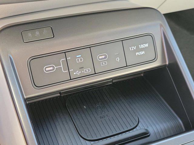 Photo of 2025 Ecotronic Gray Pearl Hyundai KONA