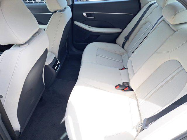 Photo of 2025 Carbon Blue Hyundai SONATA Hybrid