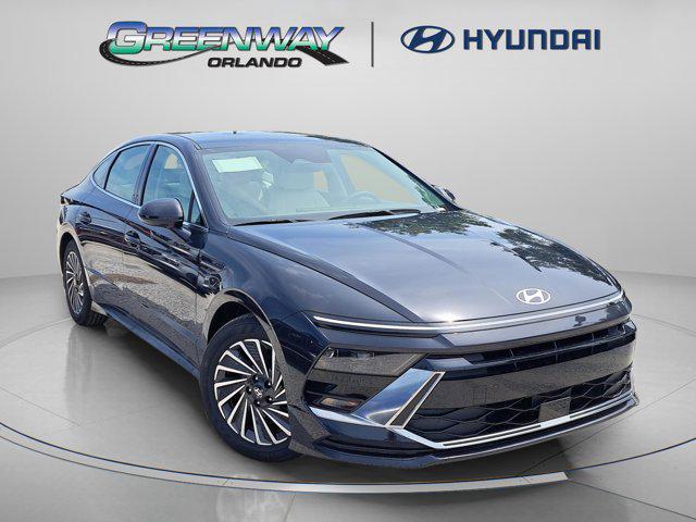Photo of 2025 Carbon Blue Hyundai SONATA Hybrid