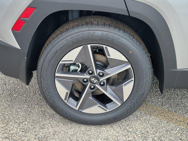 Photo of 2025 Shimmering Silver Hyundai TUCSON