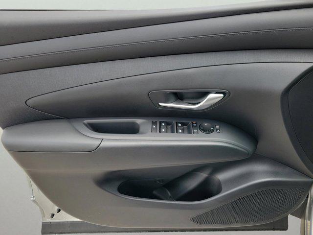 Photo of 2025 Shimmering Silver Hyundai TUCSON