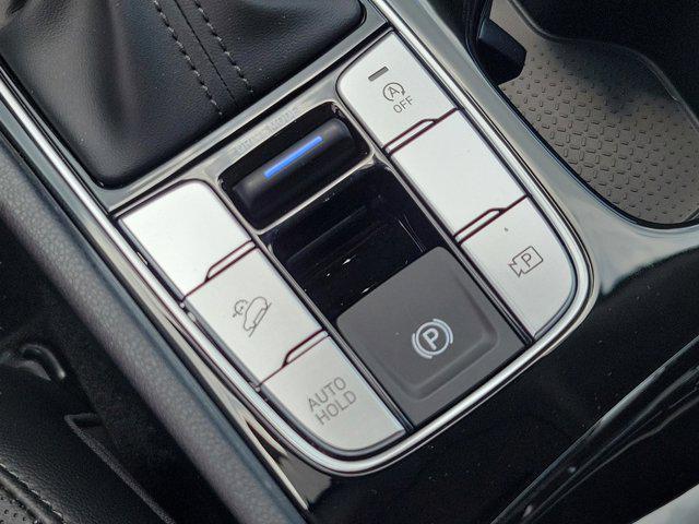 Photo of 2025 Shimmering Silver Hyundai TUCSON