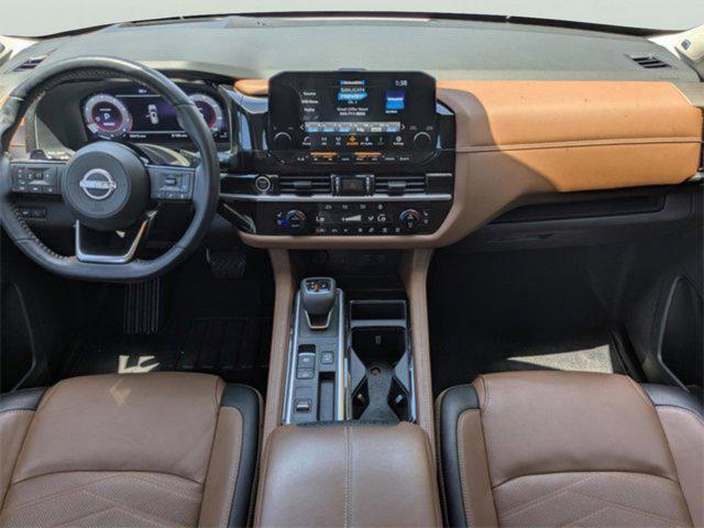 Photo of 2024 Boulder Gray Pearl Nissan Pathfinder