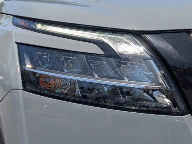 Photo of 2024 Boulder Gray Pearl Nissan Pathfinder