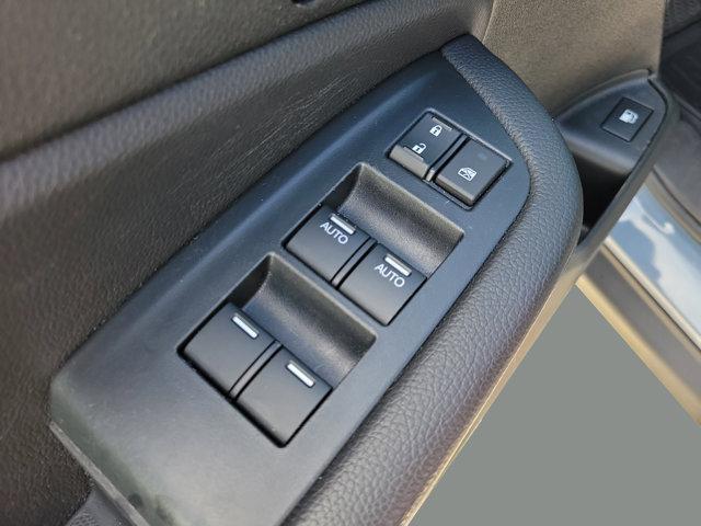 Photo of 2022 Lunar Silver Metallic Honda Pilot