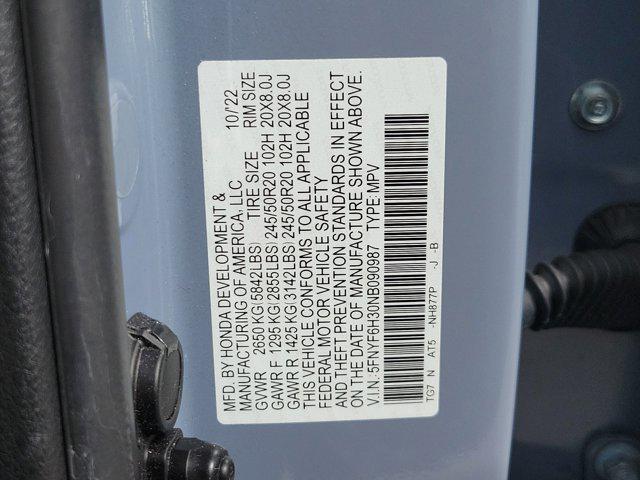 Photo of 2022 Lunar Silver Metallic Honda Pilot