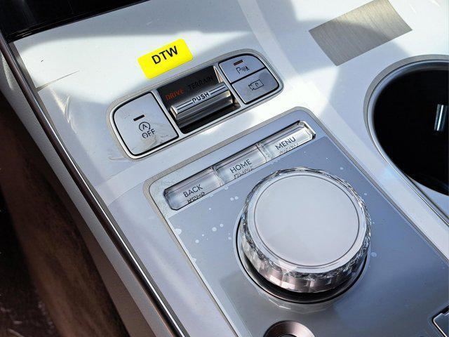 Photo of 2026 Uyuni White Genesis GV70