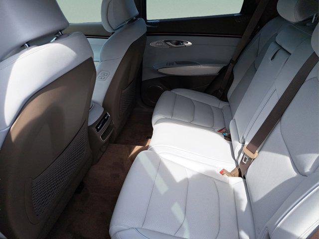 Photo of 2026 Uyuni White Genesis GV70