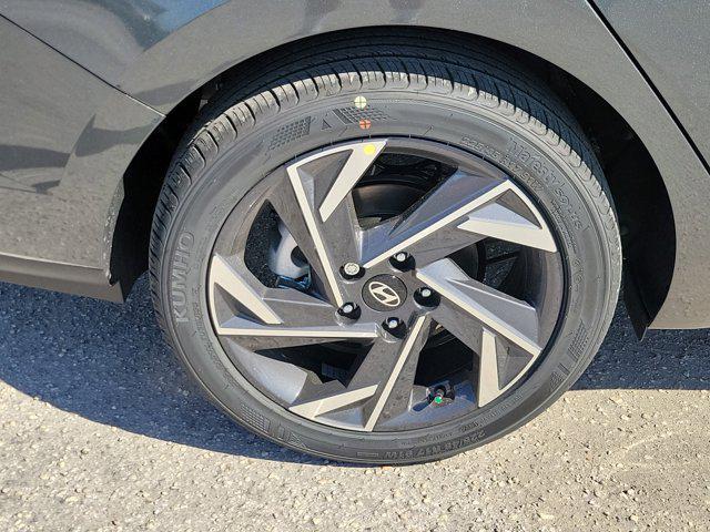 Photo of 2025 Amazon Gray Hyundai ELANTRA
