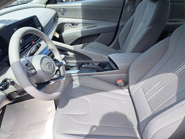 Photo of 2025 Amazon Gray Hyundai ELANTRA