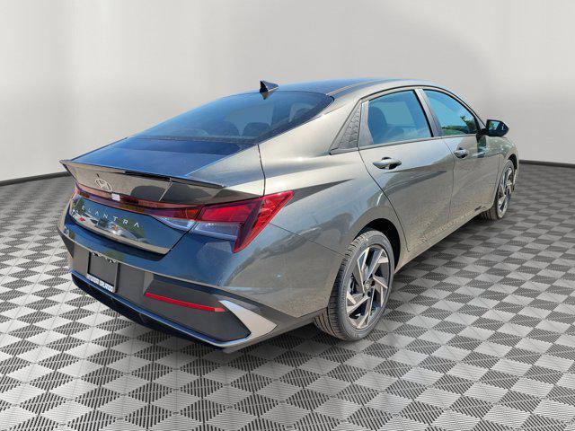 Photo of 2025 Amazon Gray Hyundai ELANTRA