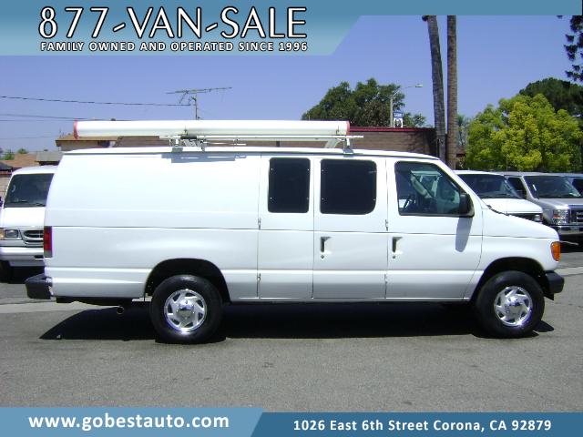 2004 Ford E350 Super Duty