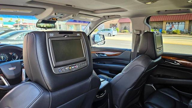 Photo of 2018 Gray Cadillac Escalade