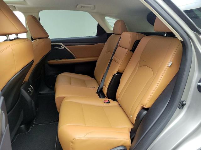 Photo of 2022 Gray Lexus RX 350