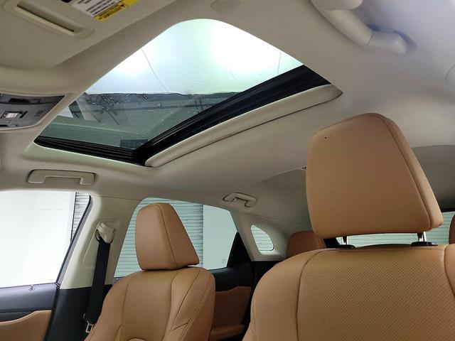 Photo of 2022 Gray Lexus RX 350