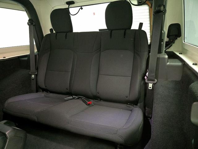 Photo of 2022 Gray Jeep Wrangler
