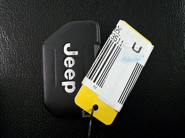 Photo of 2022 Gray Jeep Wrangler