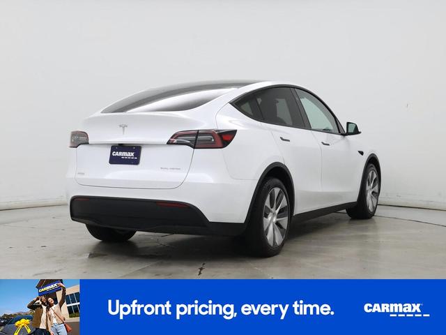 Photo of 2024 White Tesla Model Y