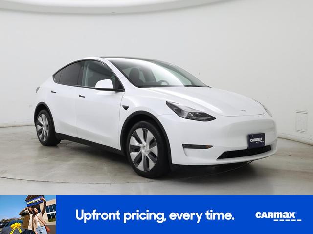 Photo of 2024 White Tesla Model Y