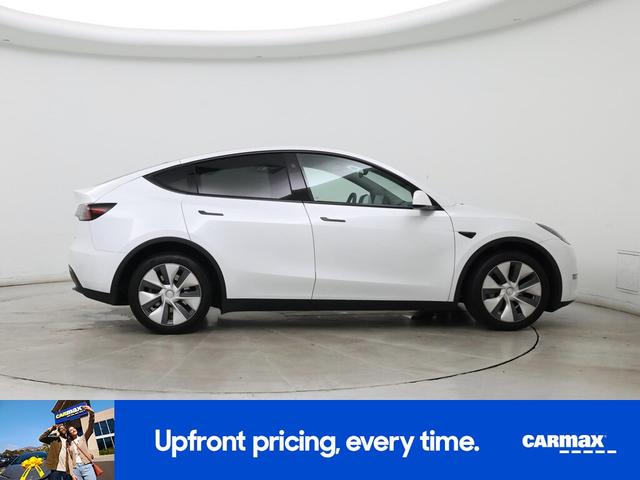 Photo of 2024 White Tesla Model Y